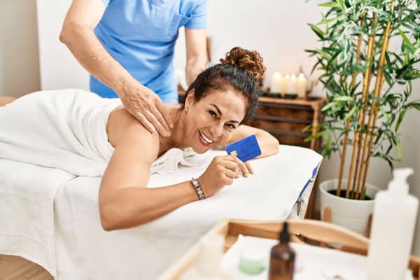 how do massage therapist salaries compare?